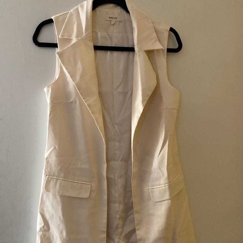 Love Culture White sleeveless coat